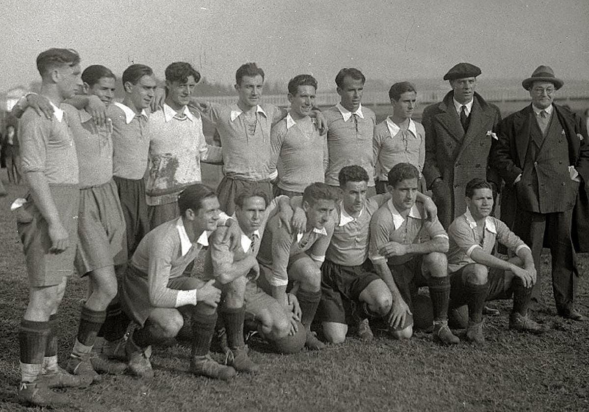 30. hamarkada hasieran "Vasconia" zen Euskal Selekzioaren izena.
Gero "Euzkadi" erabiliko zen.
Izenak-izen, taldeak herri baten identitate kultural eta politikoa ordezkatu izan du historian zehar.

📸 Vasconia, 1931