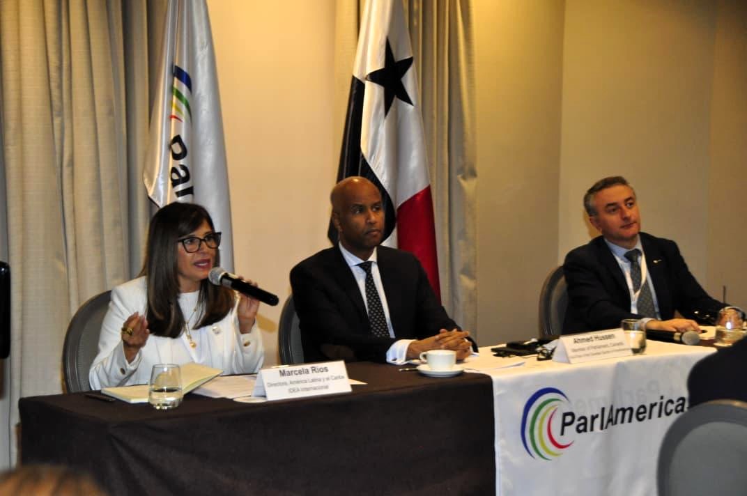 idea_int_pa's tweet image. 🇵🇦 Junto a @ParlAmericas, Marcela Ríos @mriost analiza el panorama de seguridad y violencia en la región #ALC, explorando factores estructurales y nuevas tendencias, en el marco del Primer Encuentro de la Red Parlamentaria de Seguridad.
#Seguridad 
#Democracia
#IDEA30Años