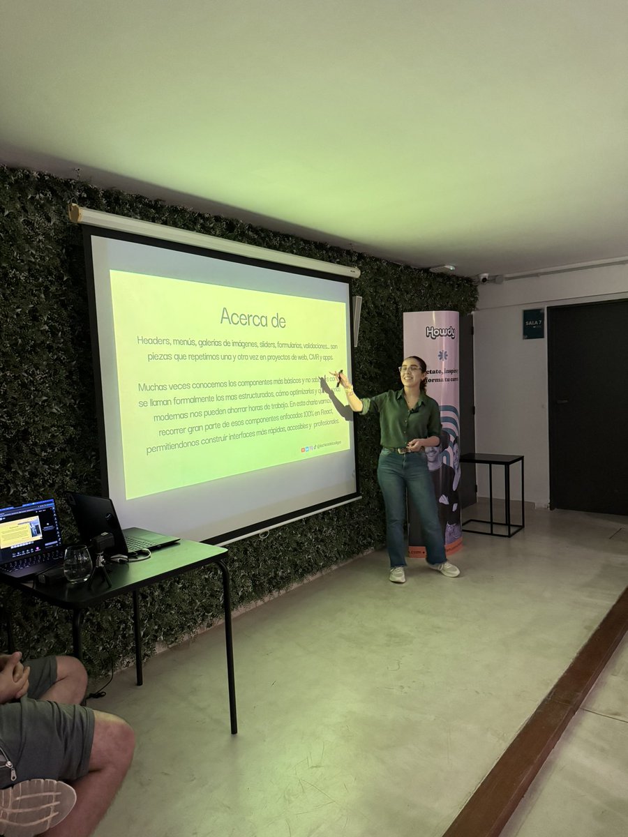 Comenzamos con la primer charla del #BeerJSCba #106 de la mano de Cecilia Prado hablando sobre la importancia de UX en nuestras apps