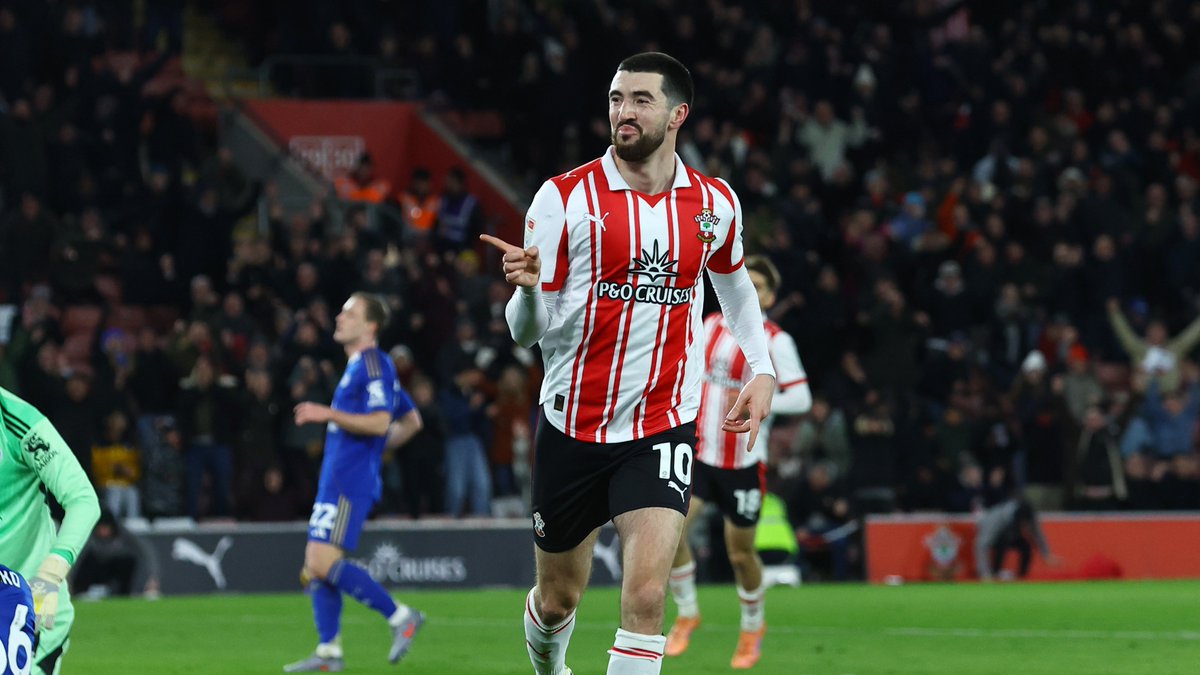 L1minus10's tweet image. League 1 Minus 10.  Southampton 3 Leicester 0. RPs appreciated.

4 out of 4 as #saintsfc cull Foxes. Featuring Dead Ball Mannig returns, THB nut, Aluko makes bad decisions, the Sh!t Twins and Eckert Inevitable.

league1minus10.co.uk/2025/11/27/cha…