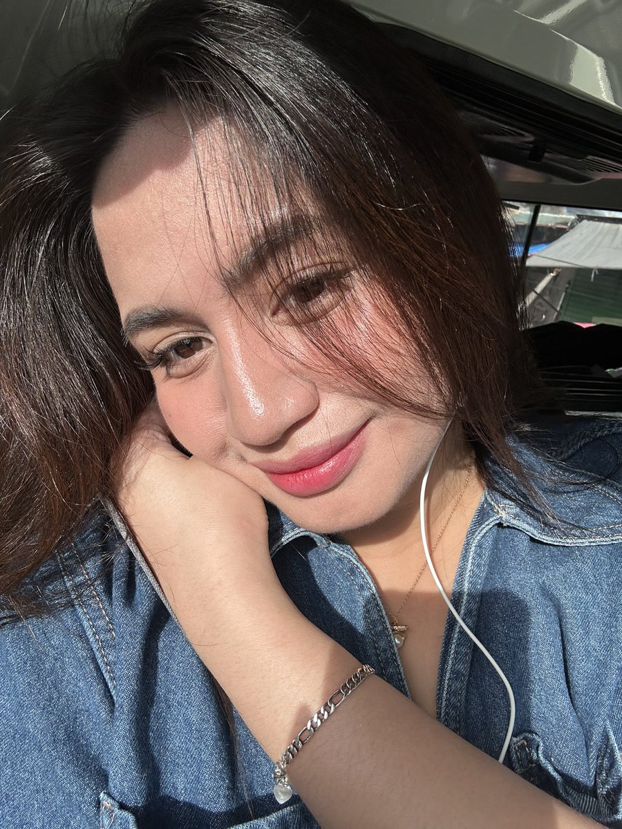 Gonna be golden ang atake ng babaeng ito! ☀️

YesPren, makipag-chikahan na kasama si Ganda Wanda mula 6 PM-9 PM, Lunes hanggang Biyernes at 10 AM-2 PM tuwing Linggo rito lang sa 101.1 Yes! FM.

WATCH LIVE: yesfm.com.ph