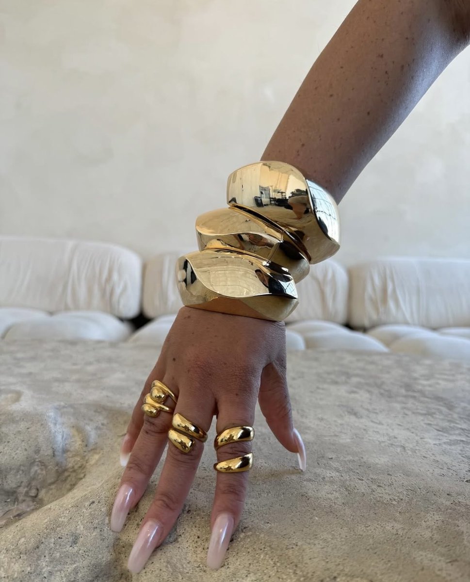 shayyyyworld's tweet image. Rareify wouldn’t be what it is without the people who’ve supported me from day one. Black Friday is live — my last big sale of the year. Thank you for everything.