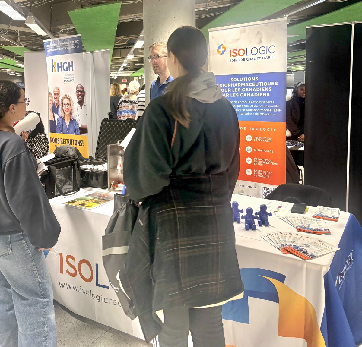 Isologic_Pharma's tweet image. 🎓 Isologic is at the Career Fair at Collège Ahuntsic!
Our team is currently on-site meeting with students and graduates from the Laboratory and Health Technology programs at Collège Ahuntsic!
We are proud to offer employment opportunities across Canada.