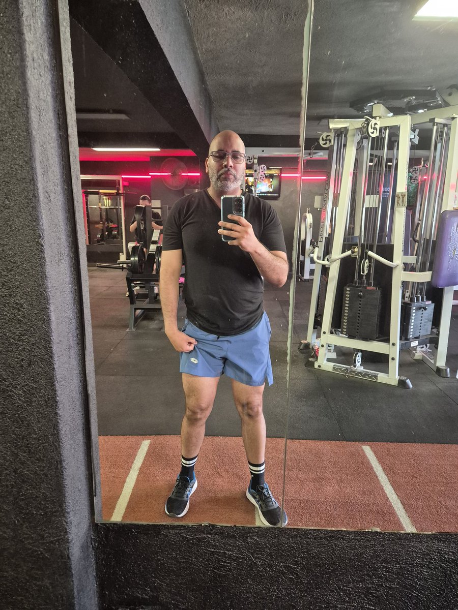 eusoudavid20's tweet image. "Nunca es demasiado tarde para ser quien podría haber sido"