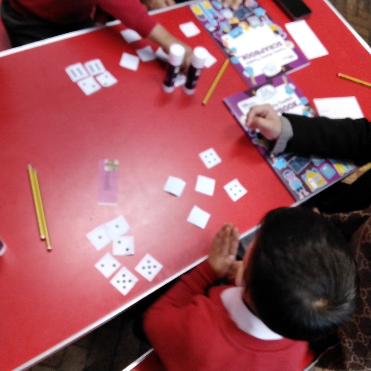 LeighPrimary's tweet image. Thank to our Nursery and Reception parents for attending our Help Your Child Love Maths workshop. It was lovely to see the children having fun with the matching sets game and exploring their Maths scrapbooks! #everydaymaths @Nat_Numeracy #memorymakers #parentworkshop