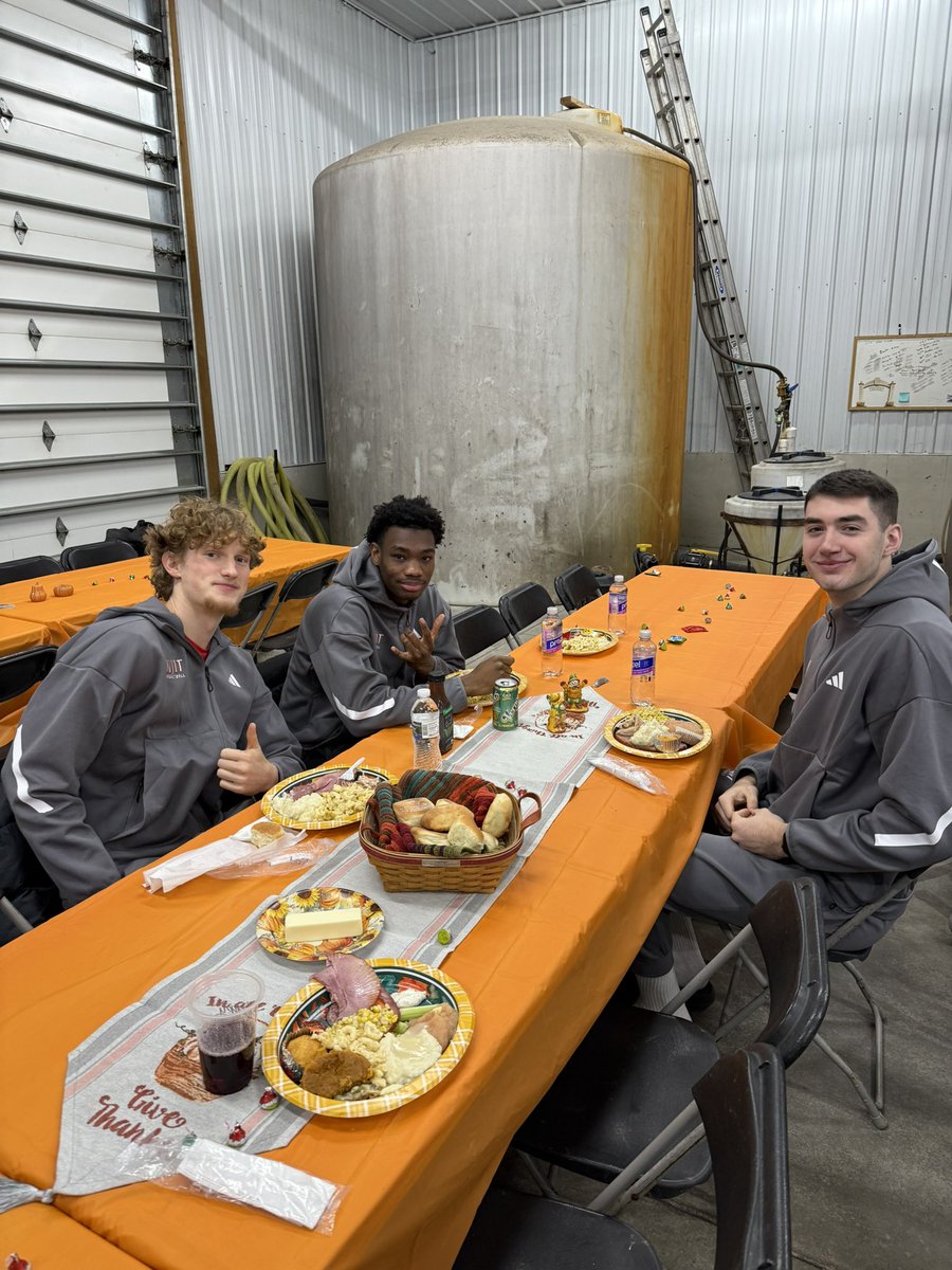 NJITHoops's tweet image. Huge thank you to the Scherler Family for giving us a warm welcome this Thanksgiving!

#UNITY | #RollTech⚔️