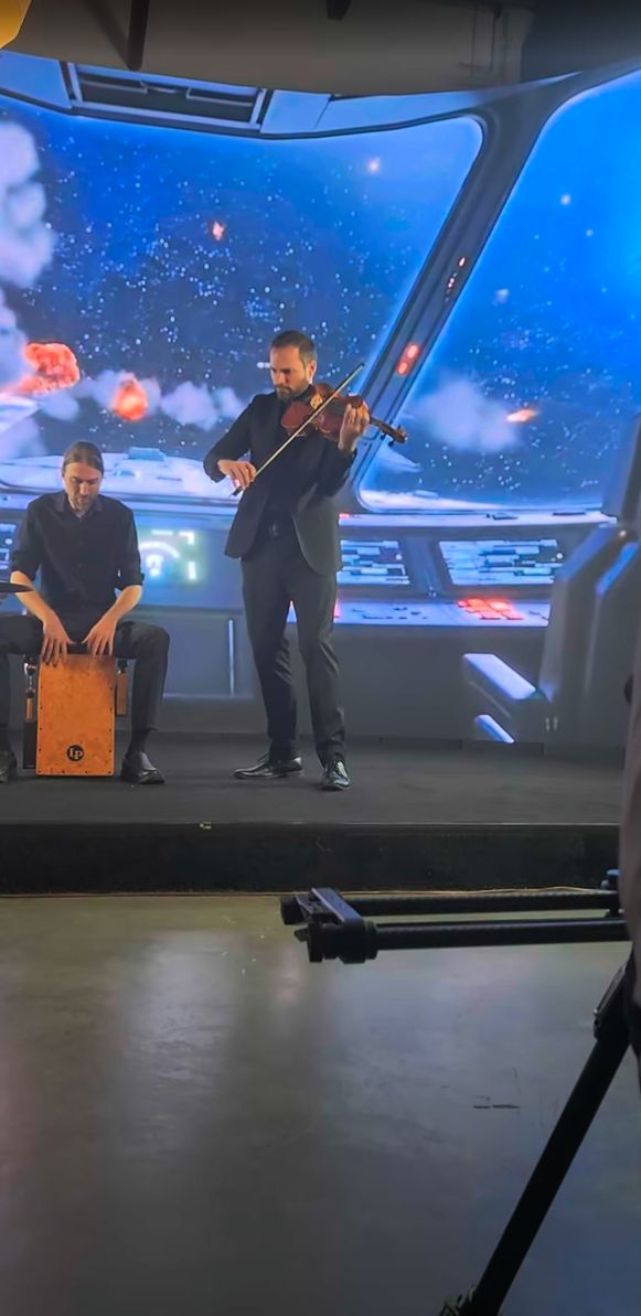 FocusMediaCa's tweet image. Star Wars vibes on our LED wall—violist Thomas Beckman and percussionist JK Plett took us from neon city to deep space in minutes.
Artists: instagram.com/thomasbeckman_…
 instagram.com/jkplett

#VirtualProduction #LEDWall #VancouverMusic #StarWarsMusic