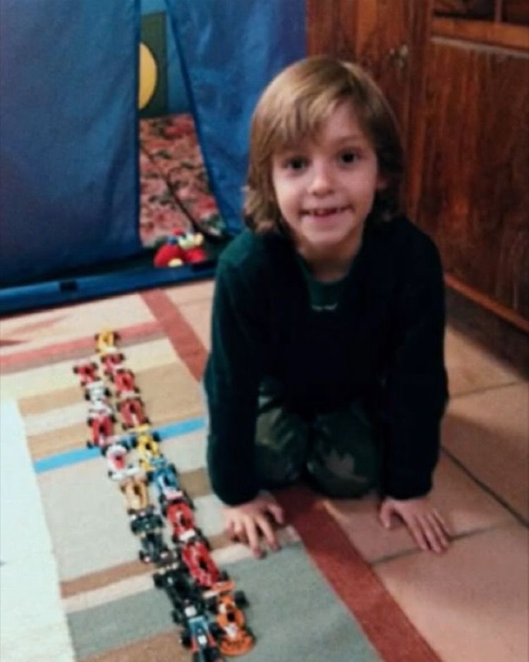 rotsoka's tweet image. “he’d line them all up on the floor”😭😭