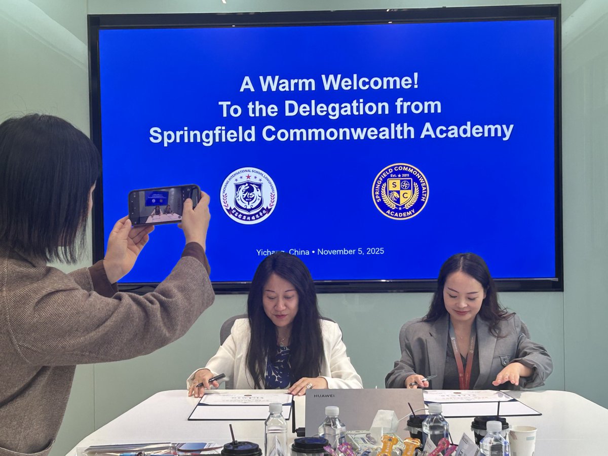 s_commonwealth's tweet image. 🌏 Big news! SCA President Angelene Huang wraps up a landmark visit to China, showcasing our innovative educational model and strengthening SCA’s international impact. 

#Education #GlobalLearning #SpringfieldCommonwealthAcademy