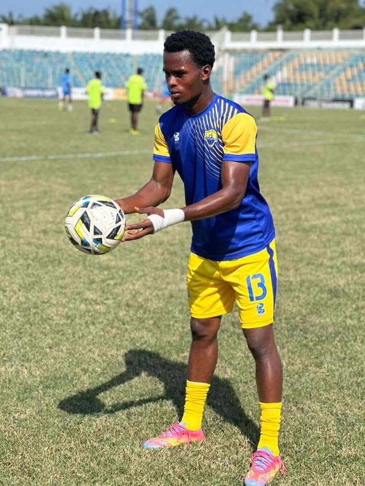 EbonyFootball's tweet image. 𝗪𝗘𝗟𝗖𝗢𝗠𝗘 𝗕𝗔𝗖𝗞, 𝗣𝗔𝗗𝗠𝗢𝗡𝗗! 👊

After missing the start of the season through Injury,

Padmond Osei played his first match and lasted 80th this season against Nations FC yesterday.

🟡🔵#EFC #HomeOfBeautifulGame