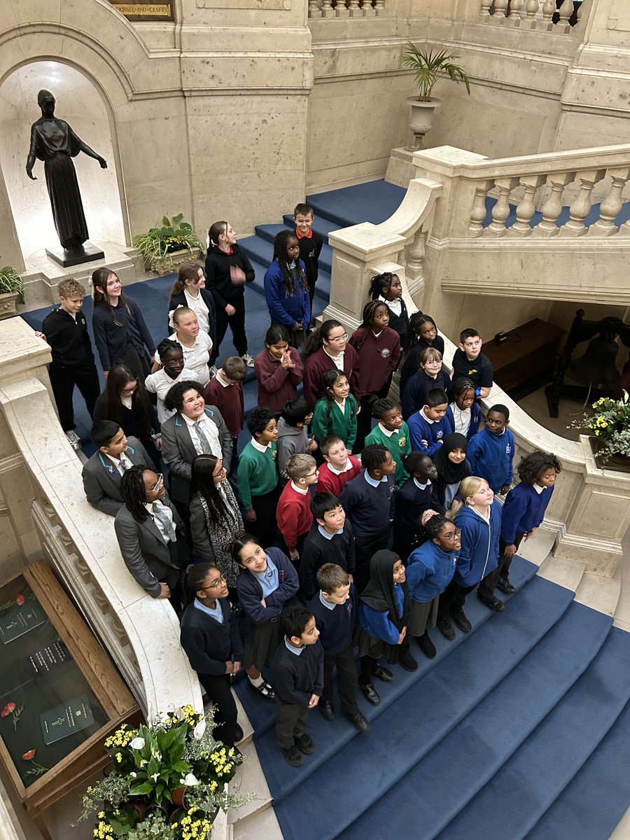 ChalleNGeNottm's tweet image. We&apos;ve been out and about this week - listening to Primary Parliamentarians tell us how Nottingham can be a place where everyone is welcome. Songs, drama, poetry, craftivism, workshops, letters to MPs. 
Brilliant ambassadors, great work! 👏
#Proud #Communicate #Creative #Listening