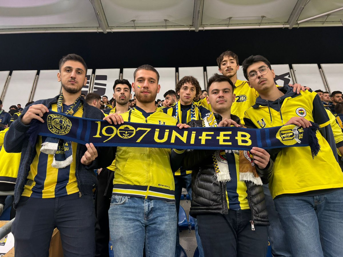 UFBGaziantep's tweet photo. 1907 ÜNİFEB Gaziantep Üniversitesi örgütlenmesi olarak Fenerbahçe - Ferencvaros karşılaşmasında takımımızı yalnız bırakmadık ve hep beraber izledik. https://t.co/5adigv1coC