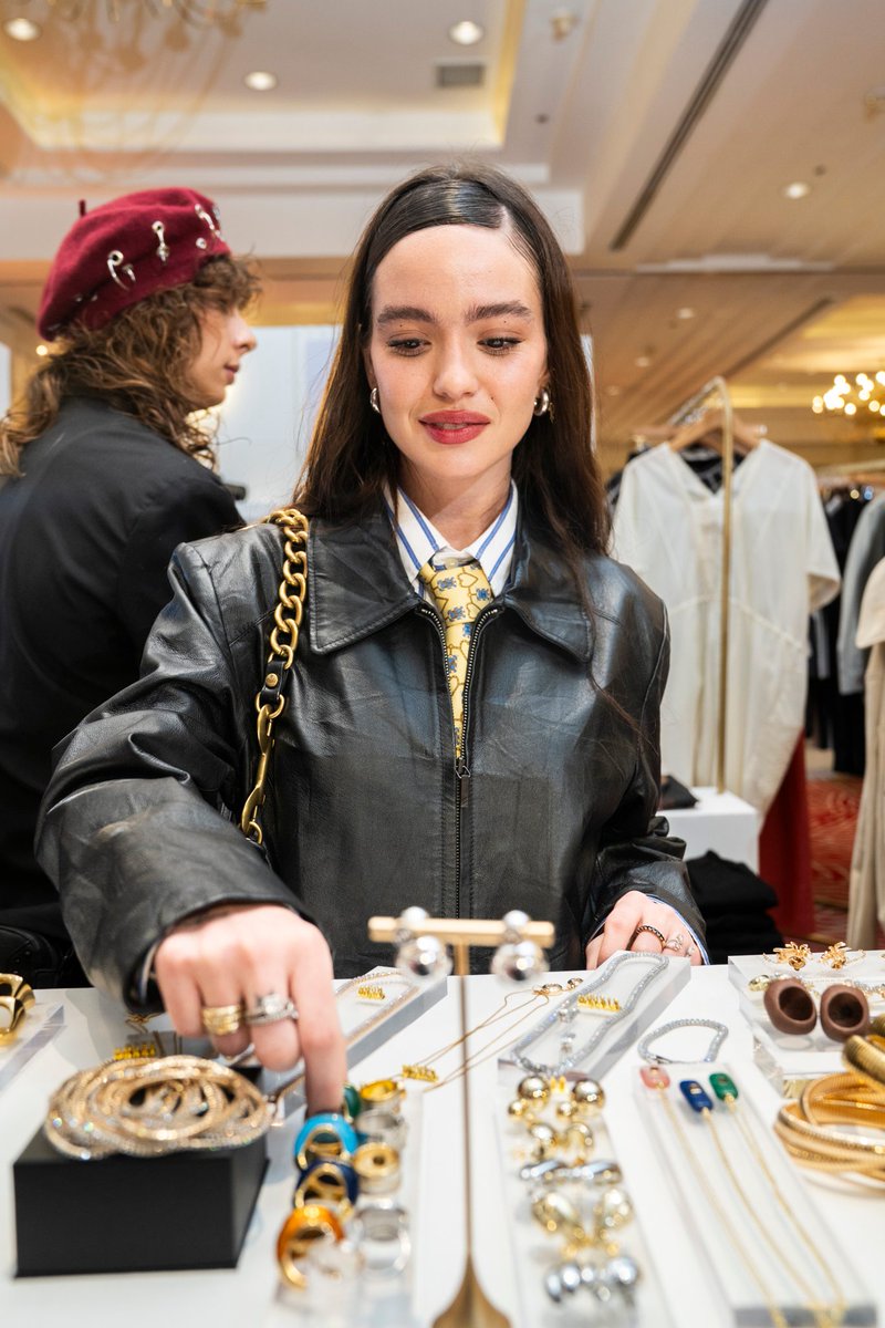 Vogue Mex y Latam tweet media