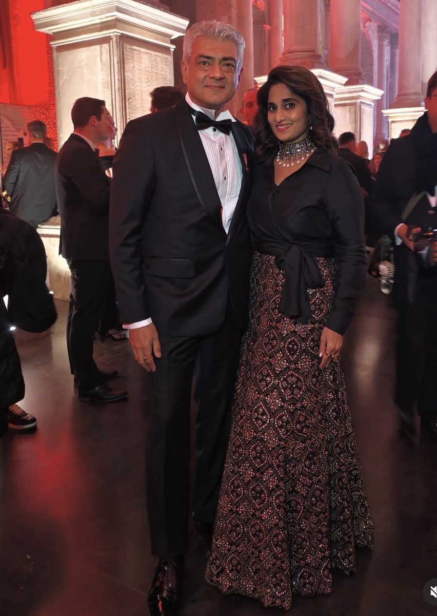 ThalaAjith_FC's tweet image. The MOST Beautiful Couple In Kollywood Industry!! 😻🖤

#AjithKumar