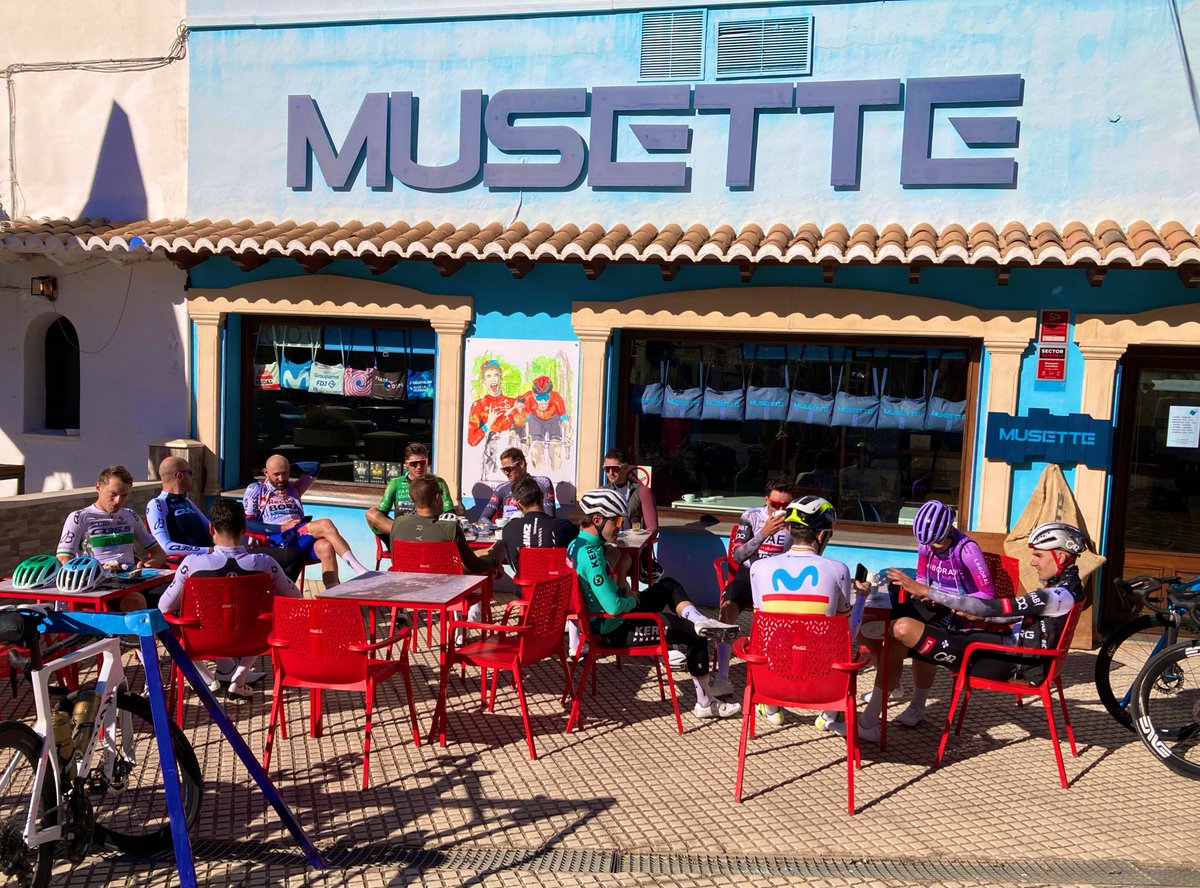 Musette Cafe tweet media