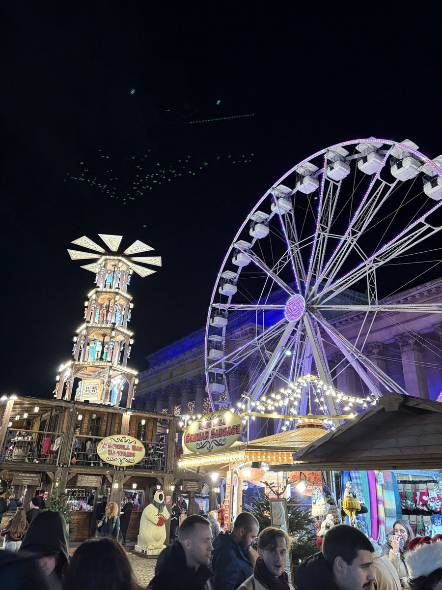 PNEPolice's tweet image. Spotted 👀 at the Liverpool Christmas Markets tonight! #pnefc #EFC