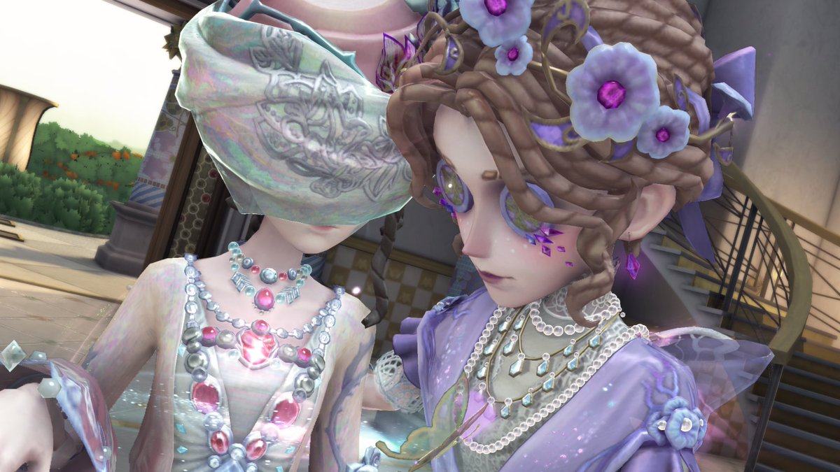 nohtnpilled's tweet image. this is what the fairies in ur garden are doing when ur not looking btw