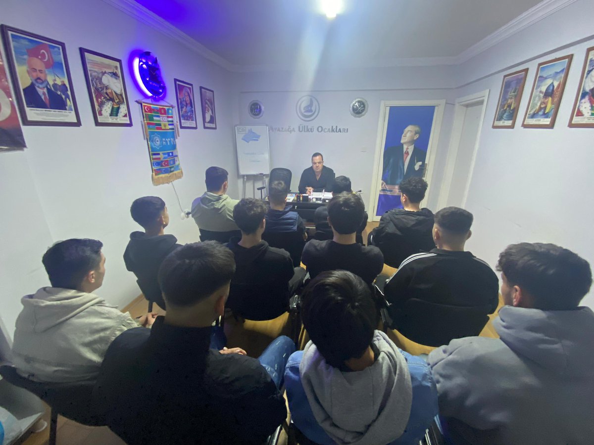 ayazagaaocak's tweet image. Ayazağa Ülkü Ocakları olarak 2025-2026 Eğitim Öğretim Yılı Güz Dönemi Seminerlerinden “Türk Dilinin Kültürel Varlığımız Açısından” konulu seminerimizi gerçekleştirdik.

Var olsun Ülkü Ocakları 🇹🇷

@Aalparslandogan 
@muslumykt