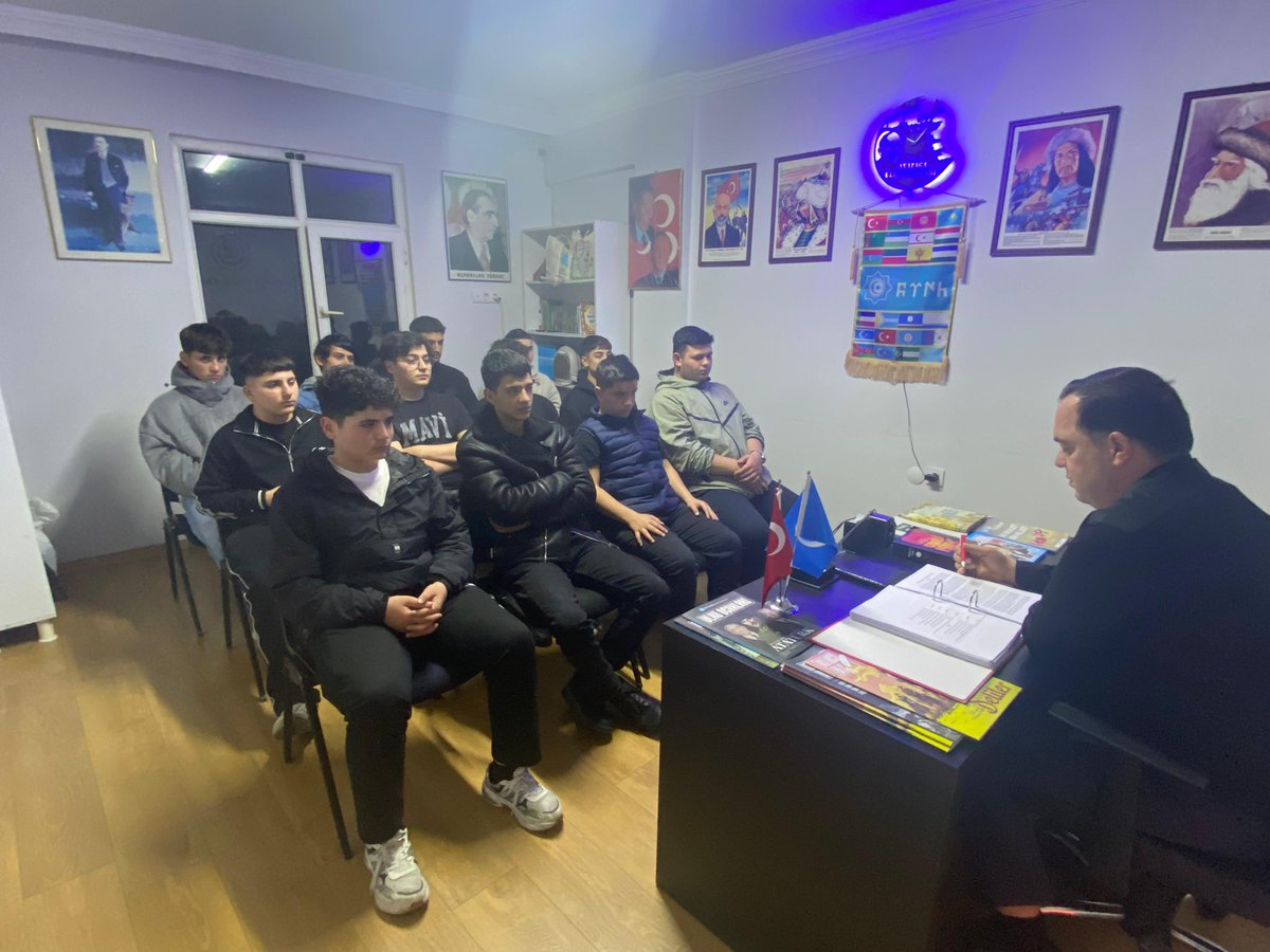 ayazagaaocak's tweet image. Ayazağa Ülkü Ocakları olarak 2025-2026 Eğitim Öğretim Yılı Güz Dönemi Seminerlerinden “Türk Dilinin Kültürel Varlığımız Açısından” konulu seminerimizi gerçekleştirdik.

Var olsun Ülkü Ocakları 🇹🇷

@Aalparslandogan 
@muslumykt
