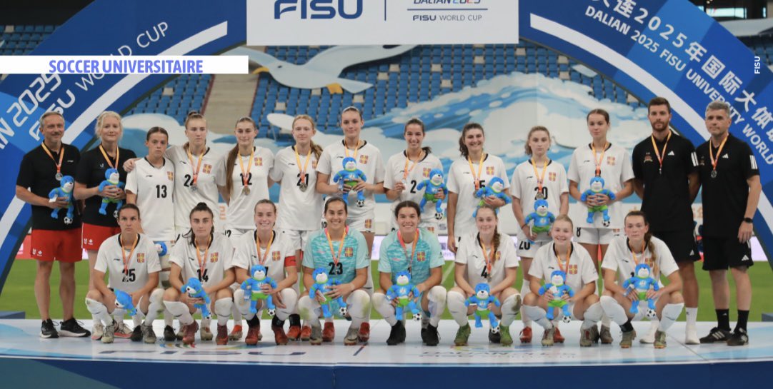 Après avoir terminée 2e à la coupe du monde de soccer universitaire en Chine, le <a href="/rougeetor/">Rouge et Or</a> soccer féminin a décroché le bronze au Championnat canadien <a href="/USPORTSca/">U SPORTS</a> cet automne⚽️
Redécouvrez cet article apparu dans notre dernier magazine
<a href="/CharlesCamiran4/">Charles Camirand</a> 📝 
quebecsoccer.ca/ma-boutique/