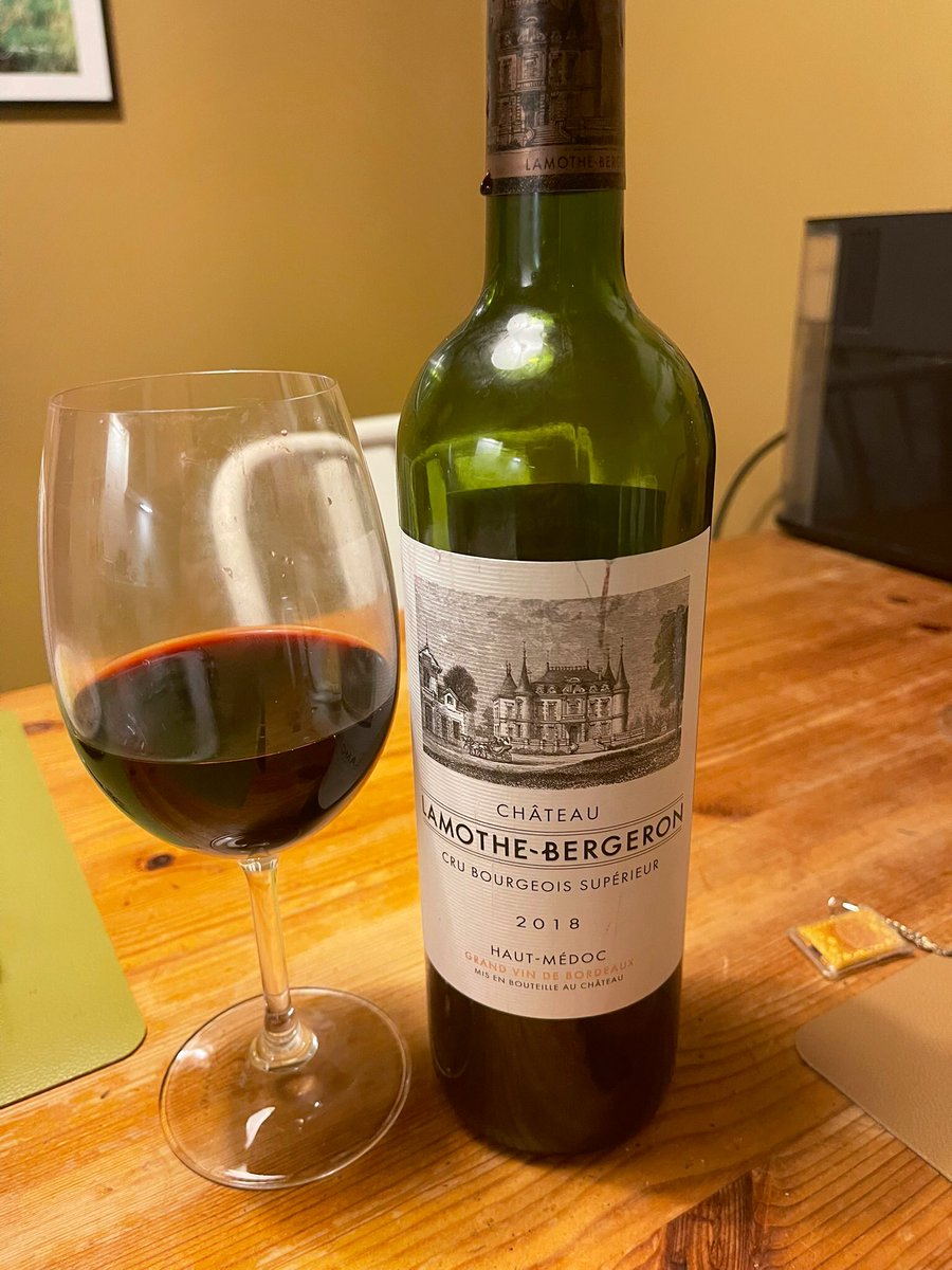 joukesp's tweet photo. #ThursdayLunch #2ndServing #WildBoarStew #BrusselsSprouts #Mushrooms #BabyPotatoes
Same weather, 8°C.
Grocery shopping this morning.
Warming up 2nd serving of wild boar stew & made brussels sprouts, mushrooms & oven baked baby potatoes with that.
Quite liked the Lamothe-Bergeron. https://t.co/CyZHxN9V6j