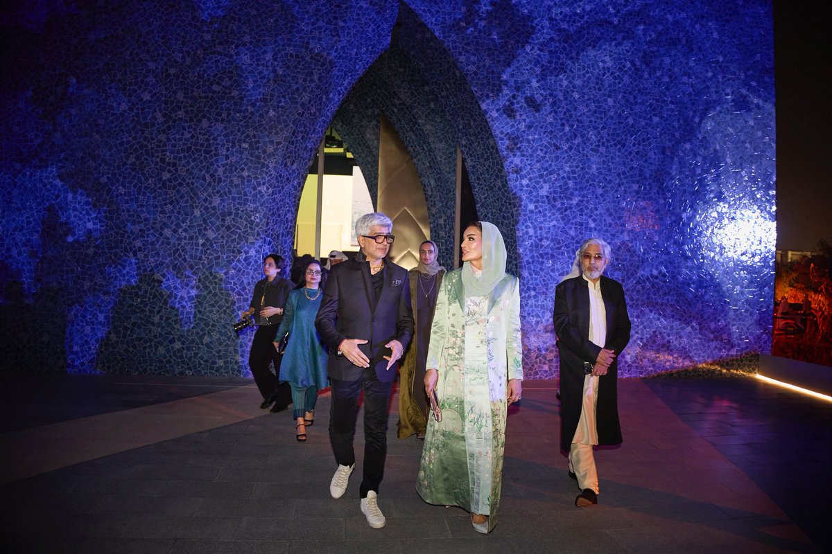 يسرّني اليوم أن أفتتح "لوح وقلم: متحف مقبول فدا حسين"، وهو متحف يكرّم الفنان المبدع الراحل، أحد صنّاع الجمال الذي تجاوزت أعماله الفنية الحدود، وربطت بين الثقافات والتواريخ. والهويات.