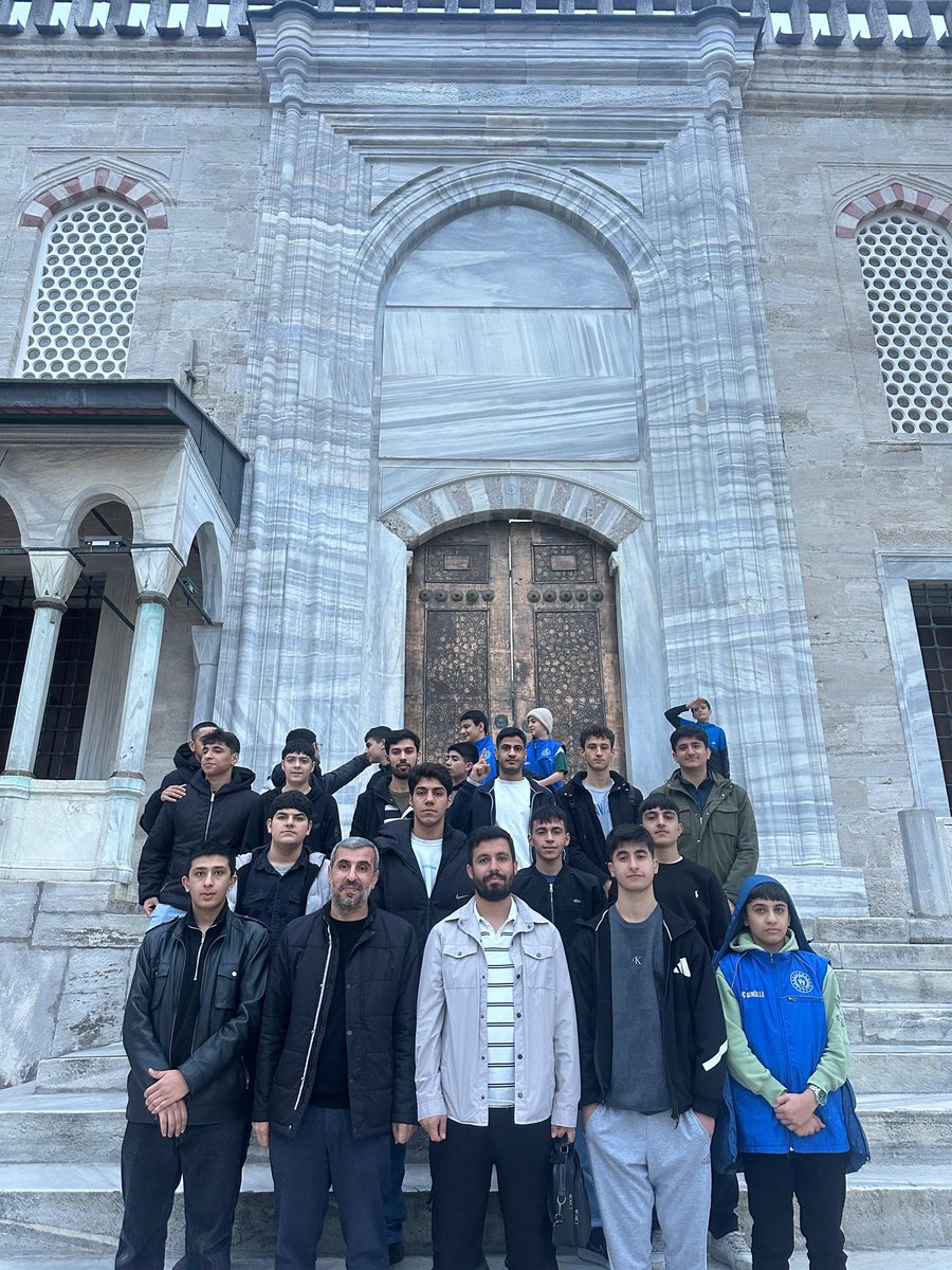 Gençlerle Sabah Namazında Buluşuyoruz ✨
Gençlik Merkezi ailesi olarak genç gönüllülerimizle birlikte Ayasofya Camiinde sabah namazında buluştuk.Ardından Sultanahmet Camii ziyareti gerçekleştirdik.

İyi ki gençlik iyi ki GSB 🤗✨

<a href="/muhittinozby/">Muhittin Özbay</a> 
<a href="/GSBgenclik/">Gençlik Hizmetleri</a>