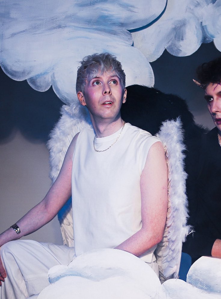 swiftsdnp's tweet image. phil saying he has never looked good in makeup was suchhh a lie cos is this not the most beautiful man you ever did see