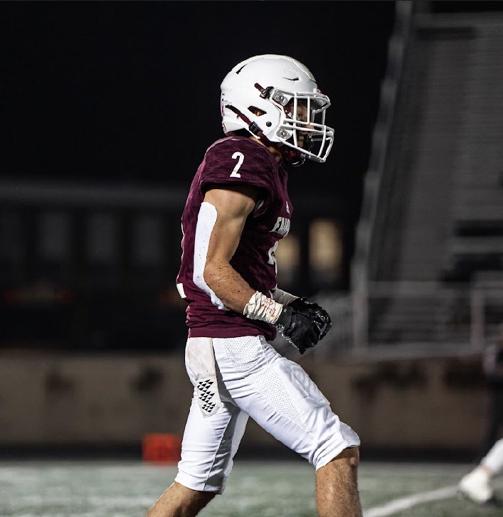 Career stats 
 
195 Tot tackles ⚡️

9 interceptions ( one more beats the school record) (2023-2024 season) ⚡️

11 total interceptions in my career) ⚡️

10.0 TFL ⚡️

2.0 sacks per game ⚡️

Defense of player of the year in DVII ⚡️

Third team defense in new hearld ⚡️

Out Jr year