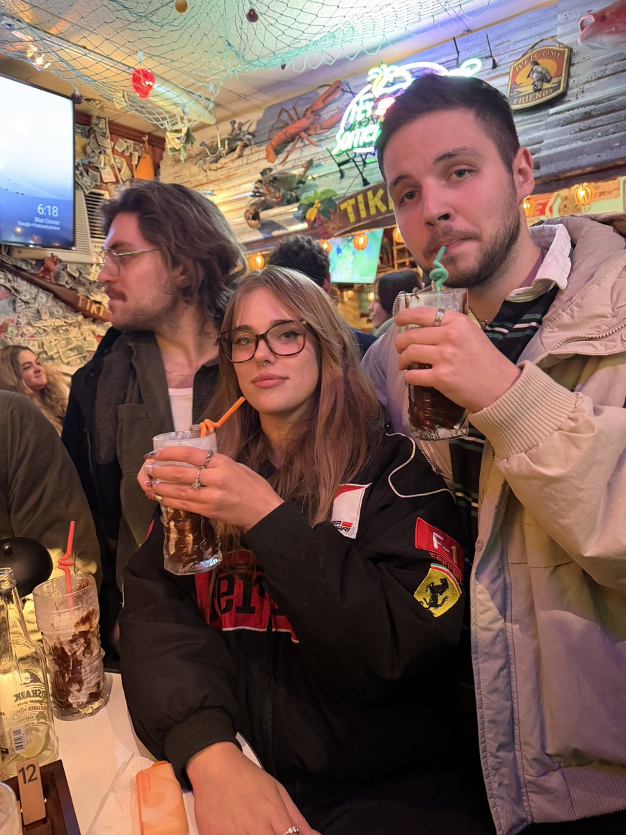 s7iizzy's tweet image. Crossover episodes are getting wild