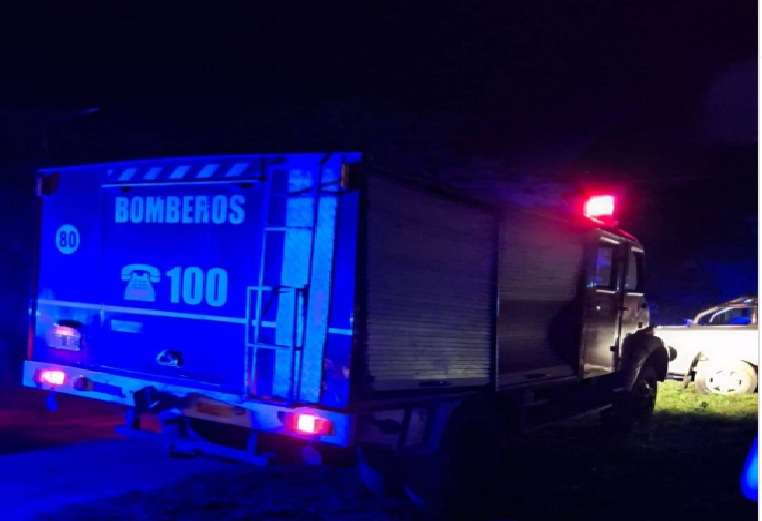 NPChaco1's tweet image. #CAMPOLARGO: Una #Vivienda Se Prendió #Fuego Por Un #DesperfectoEléctrico   #Noticiasdelparana noticiasdelparana.com.ar/NuevaEdicion/2…