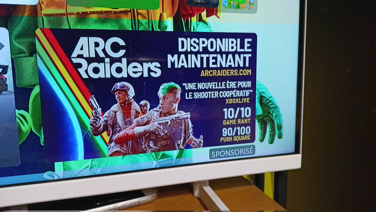 On allume notre Xbox Series et on voit qu'on est sur la page d'accueil 😍

Bon ils ont oubliés le ".fr" mais ça fait quand même un petit truc 😁