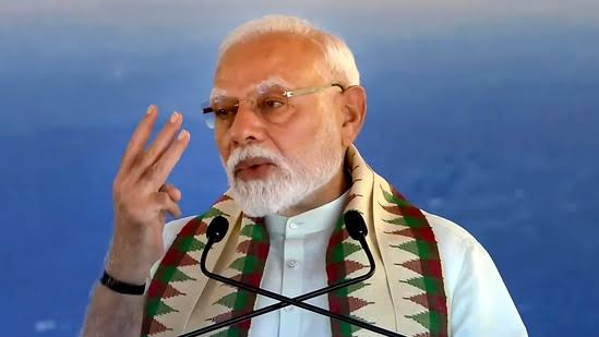 1vinci6le's tweet image. Raat ko 3 baje uth ke twitter updates check krta hu...