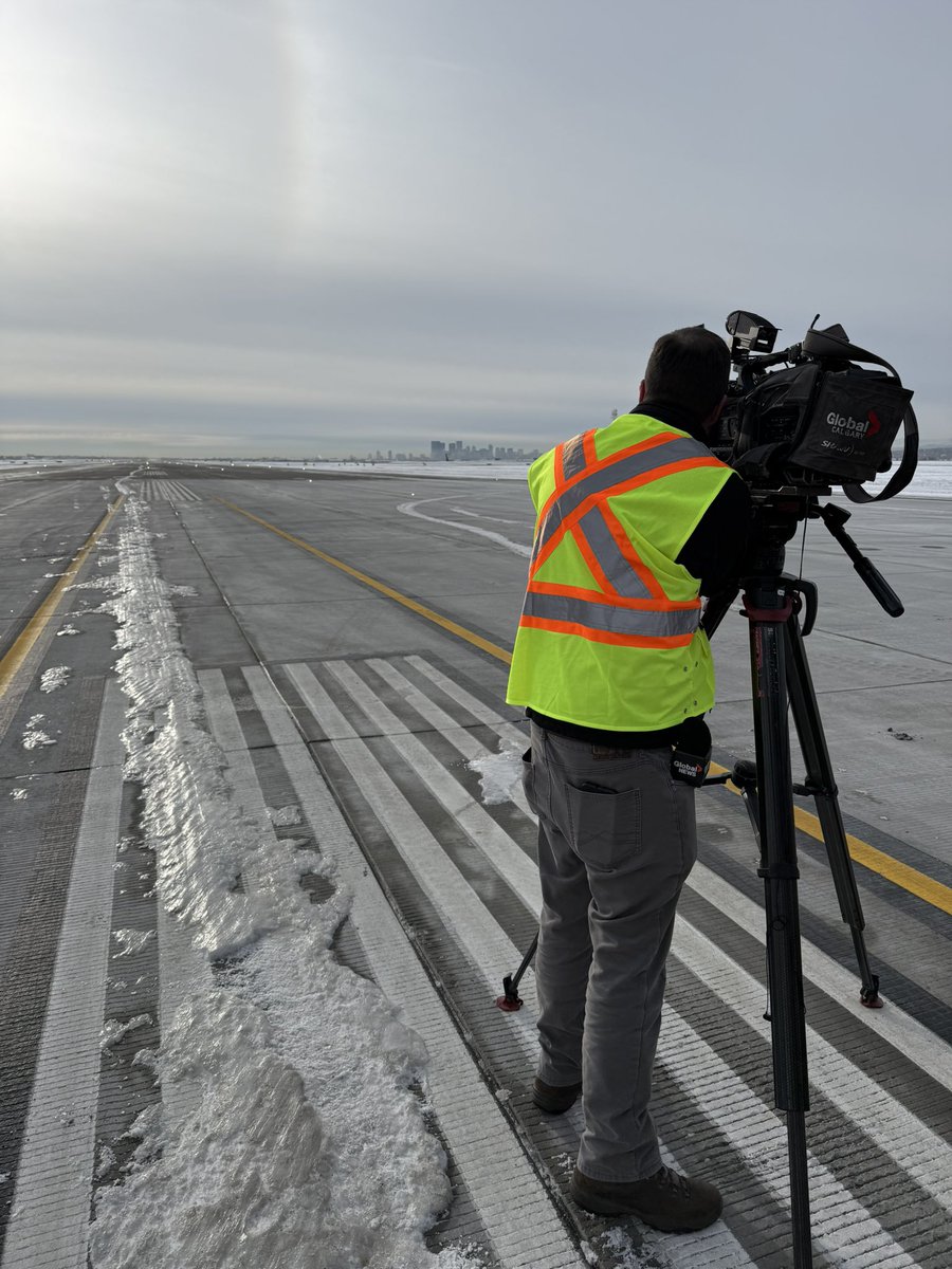 MKingGlobal's tweet image. Any day I get to go airside is a good day!

@FlyYYC officially reopens the west runway after a complete overhaul. First flights land tomorrow with full operations on Tuesday.

#yyc #avgeek