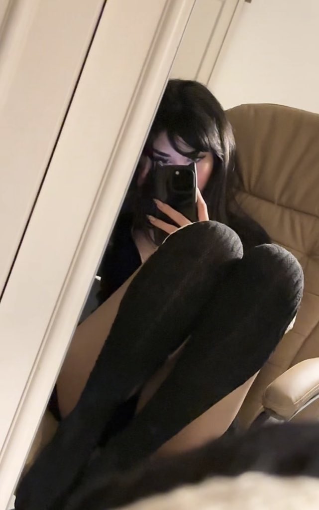 𝑀𝑒𝓁 (@cravedolly) on Twitter photo 