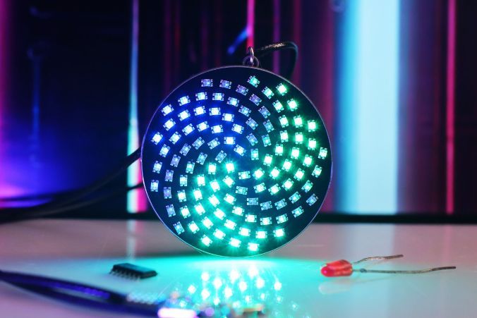 tindie's tweet photo. Duonacci Pendant #TindieBlog #Pendant #Fibonacci #LED #Jewelry #Necklace @CaliforniaSTEAM
https://t.co/YDB2aZPWA3 https://t.co/GFRTiBTkVc