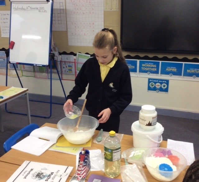LancotSchool's tweet image. Yr4 had an amazing masterclass from Mrs Parry today as part of their Science lesson on states of matter! A fantastic warm-up for next week’s WOW Workshop - excitement is definitely building! 🔬✨ #ScienceInAction #Year4 #STEM