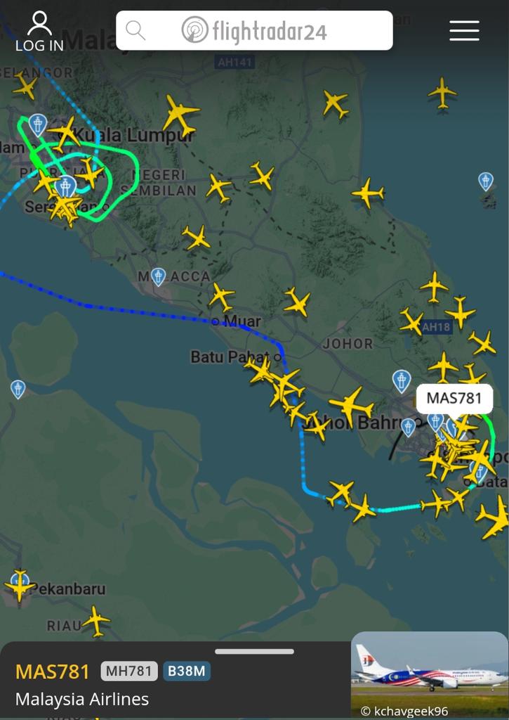 Oh what fun. One missed approach and one go around into KUL. Now hello Singapore! May as well visit the #AVAP <a href="/AVATION_PLC/">AVATION</a> office!