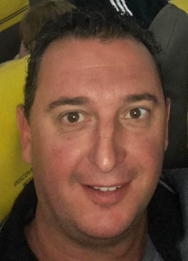 NOMBRAMIENTO| Nuestra Hermandad ha nombrado a N.H. Antonio José Gómez Fernández como Cartero Real 2026.

Desde aquí le felicitamos y le deseamos que viva este cometido con la ilusión que merece.

Más info: hdadamarguradh.blogspot.com/2025/11/nombra…