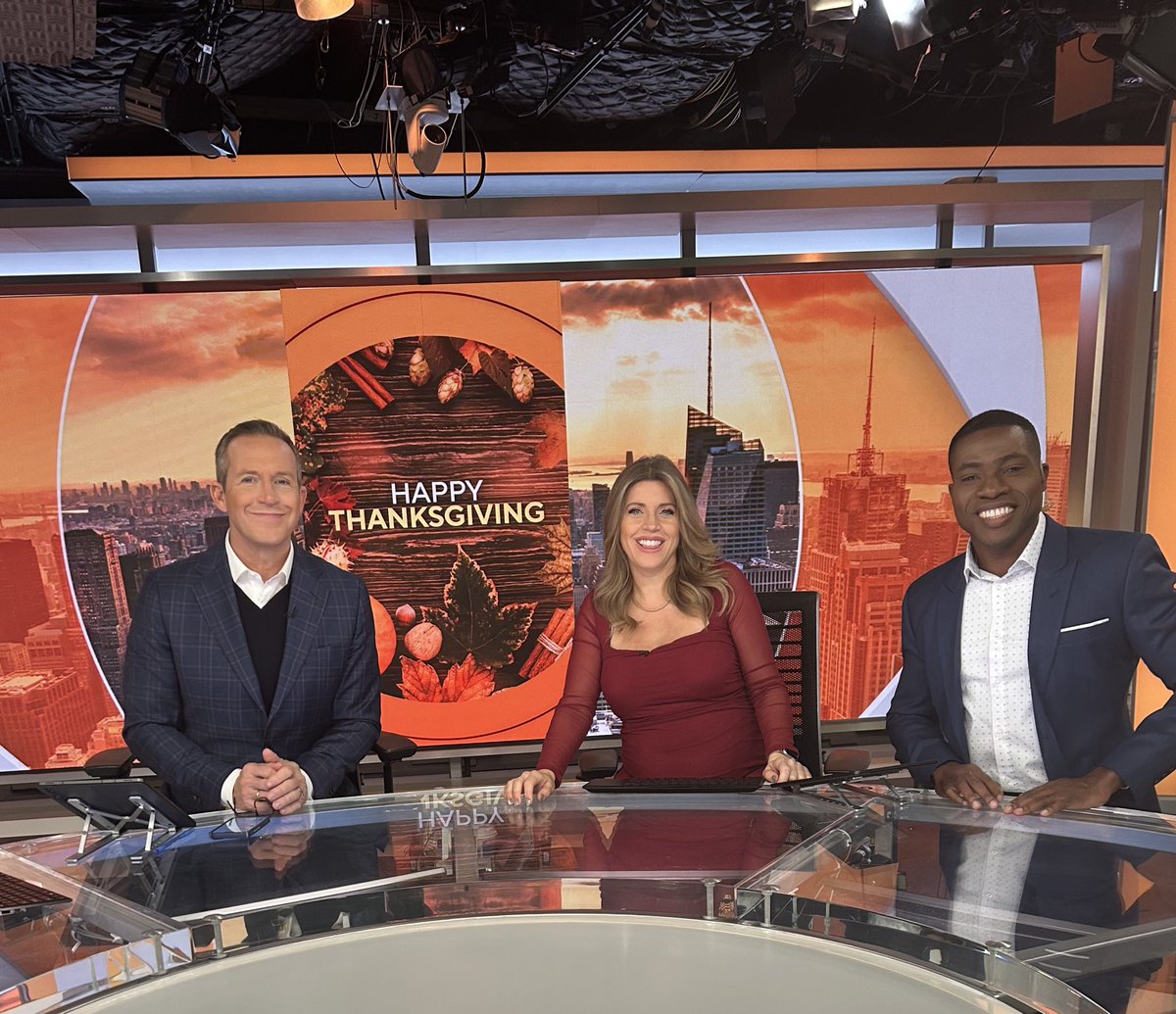 Happy Thanksgiving from our <a href="/CBSNewYork/">CBS New York</a> family to you 🦃🙌🏼🏈
