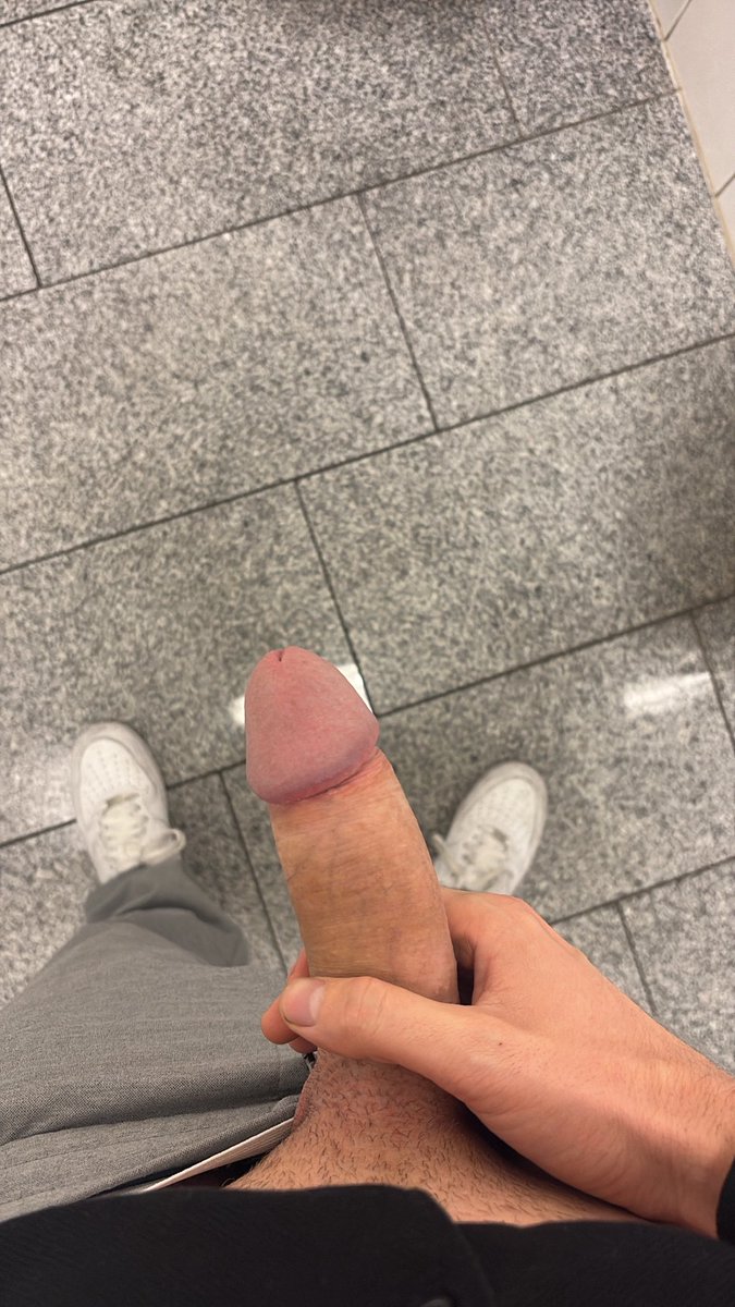 Hinknien, Blasen, schlucken und gehen. 

Wer will?