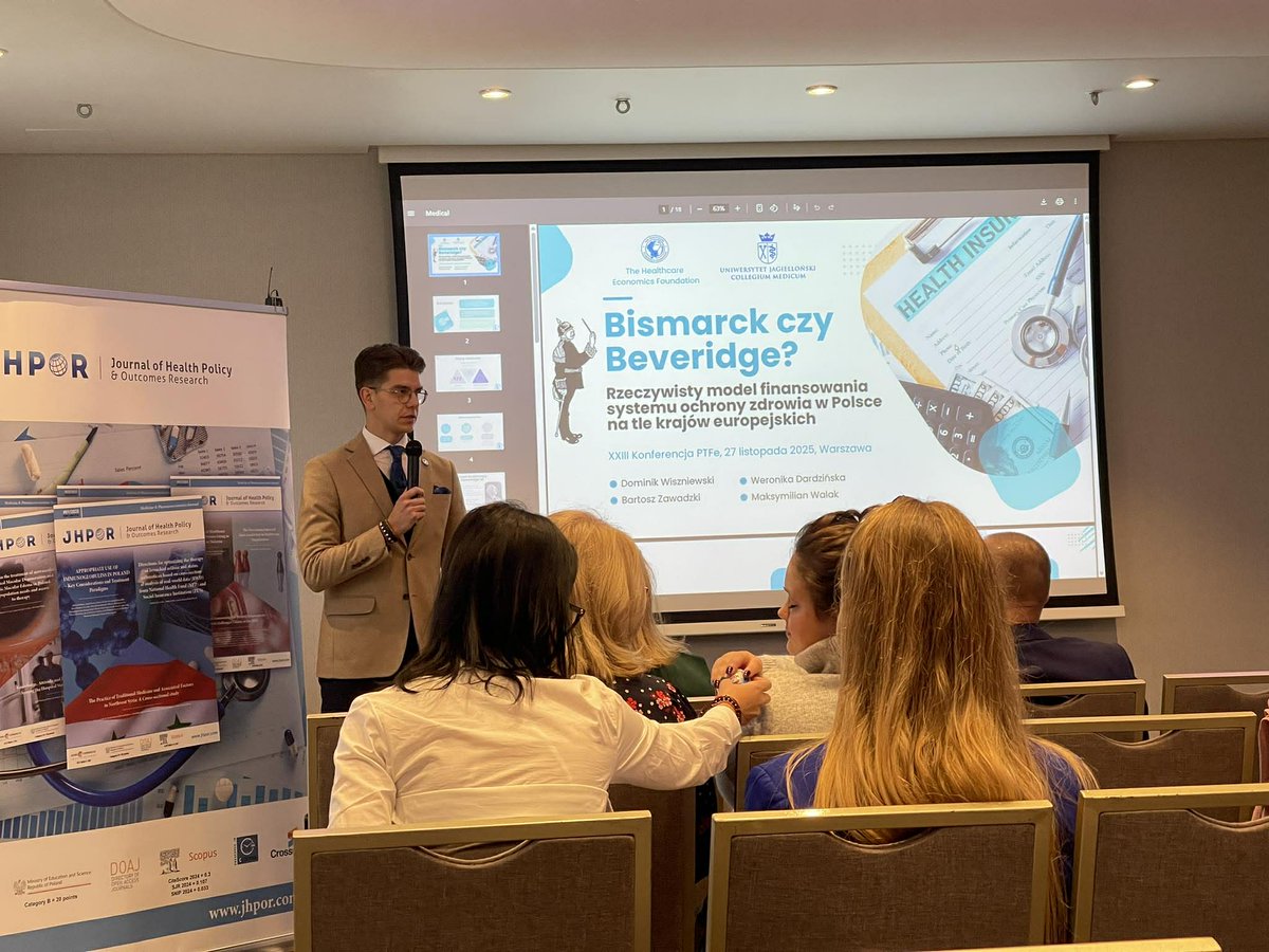 HealthEconomyPL's tweet photo. Dominik Wiszniewski zaprezentował dziś przed publiką konferencji Polskie Towarzystwa Farmakoekonomicznego naszą pracę "Bismarck czy Beveridge? Rzeczywisty model finansowania systemu ochrony zdrowia w Polsce na tle krajów europejskich". ⚕️

Więcej: https://t.co/St15DLM08j https://t.co/rxJMoOl6h2