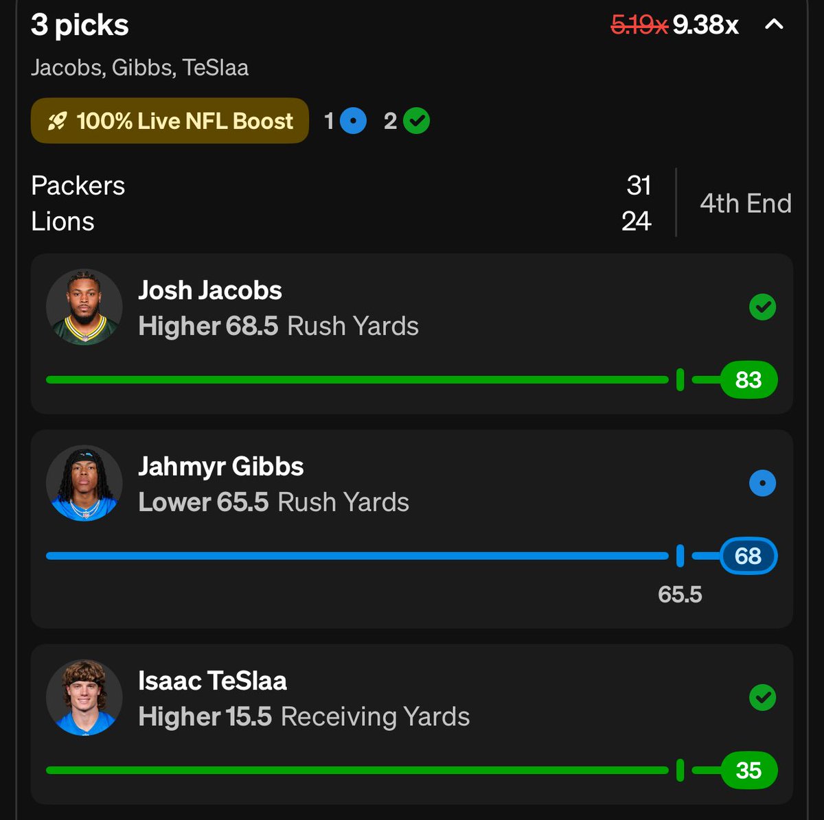 HunnitLocks's tweet image. +938 lost by 3 yds 

God damn im hot