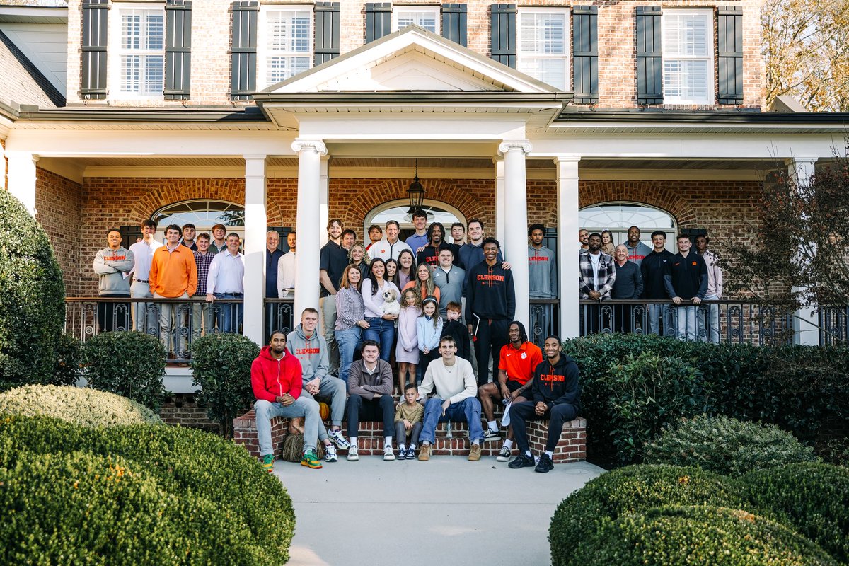ClemsonMBB's tweet photo. Happy Thanksgiving from our family to yours! 🧡 https://t.co/4qSgF7OJeS