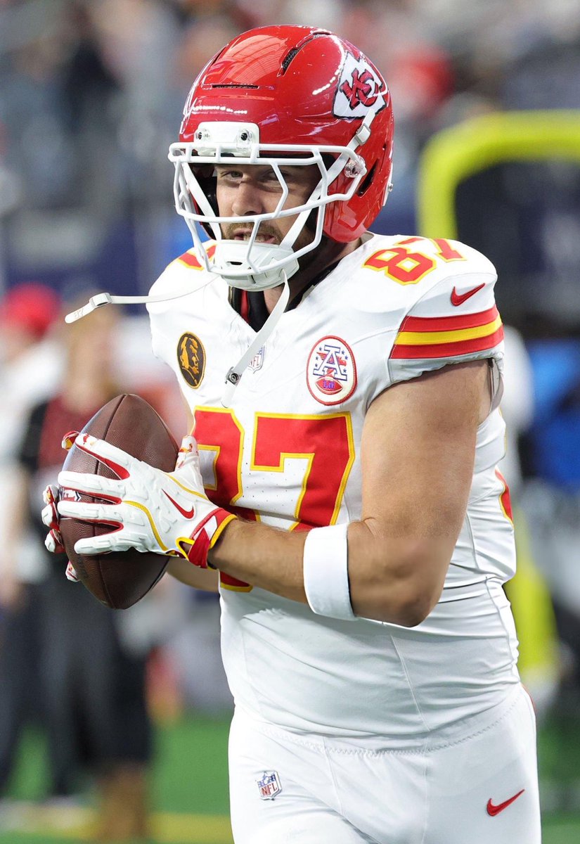 traviskelce_fan's tweet image. Pregame 🏈