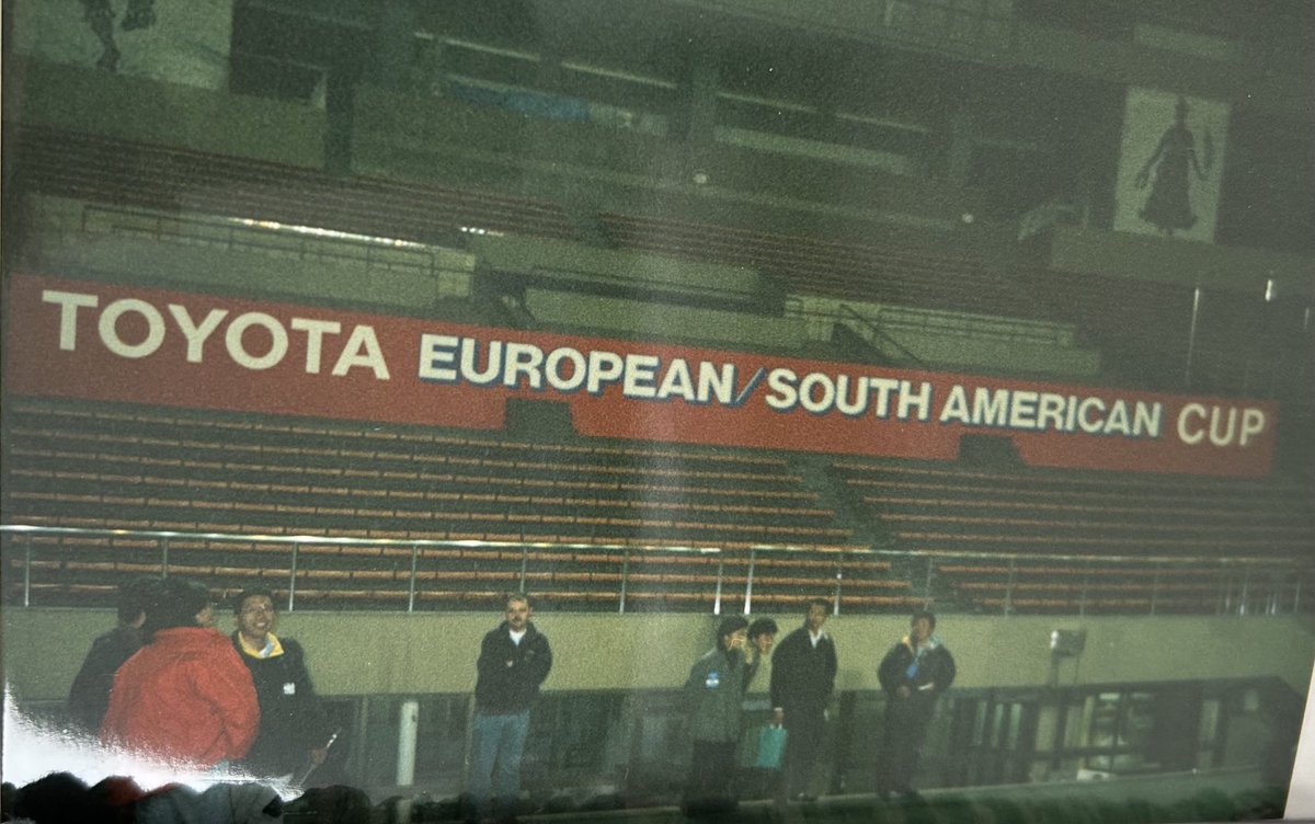 MarcelTazelaar's tweet image. 30 jaar geleden waren we bezig met de stadion- en veldinspectie in Tokyo. ⁦@AFCAjax⁩ #worldcup #ajagre ⁦@Gremio⁩