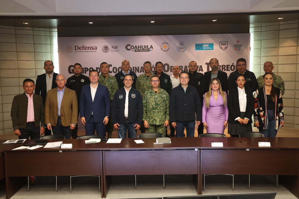 Junto con nuestro vecino <a href="/EVillegasV/">Esteban Villegas V.</a>, Gobernador de Durango, el General Colchado comandante de la XI Región Militar, las y los alcaldes de #Torreón #Matamoros #Lerdo #GomezPalacio y nuestros equipos de trabajo, llevamos a cabo la Reunión Interestatal de Seguridad (1/2)