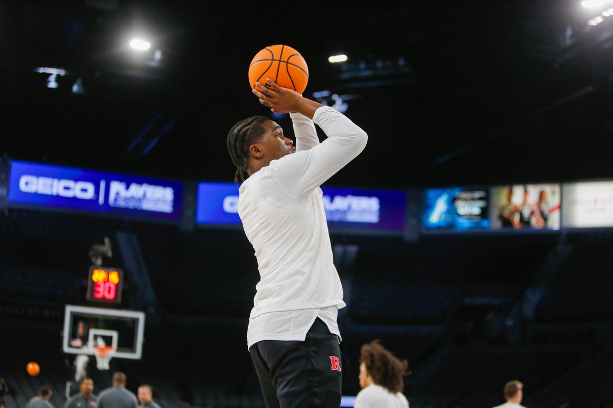 RutgersMBB's tweet image. Thanksgiving in Las Vegas.🏀🦃

Tipping off against UNLV on @truTV shortly.

#TheKnighthood🛡️⚔️