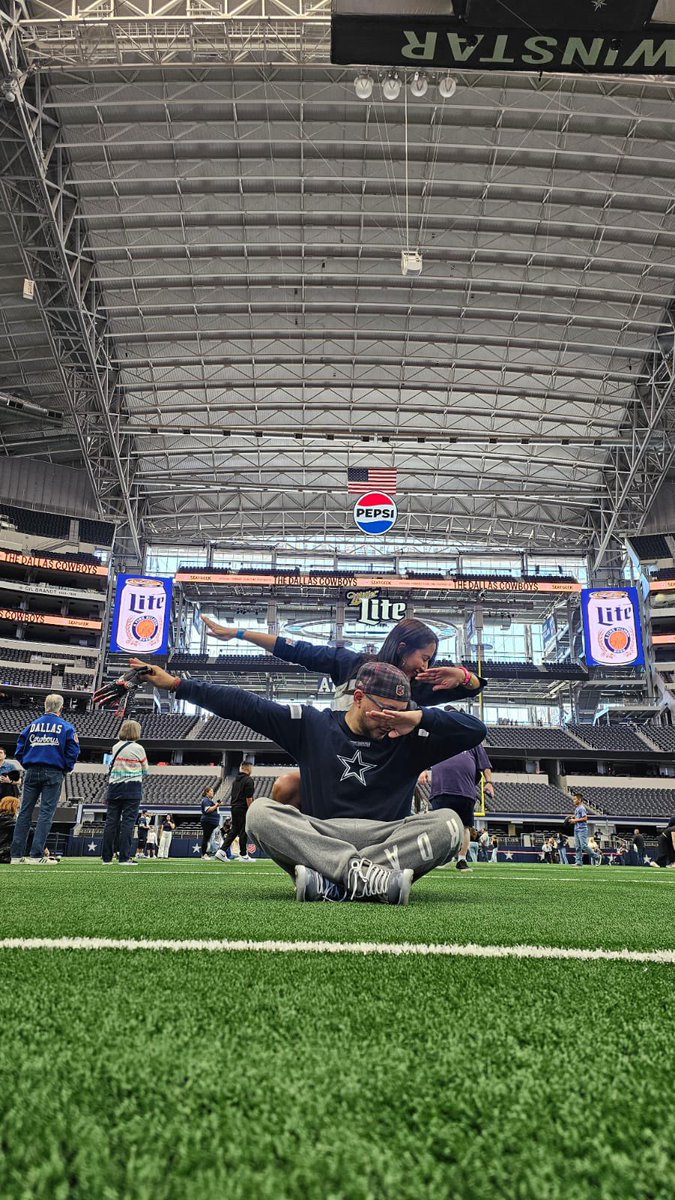 D15BLO's tweet photo. How ‘bout dem Cowboys!

@FOXImpactoNFL #foximpactonfl #DallasCowboys https://t.co/zuxozVdSZW