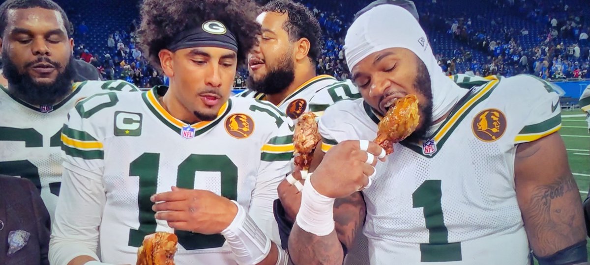 JareadSmith's tweet photo. Good ass win! Now go get our turkey #HappyThanksgiving #GoPackGo https://t.co/NjqUINeFti